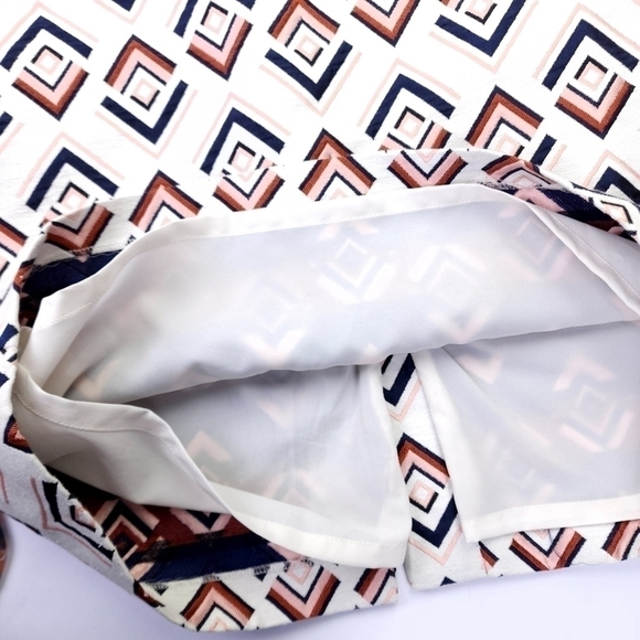 Ann Taylor White Patterned Skirt Sz 10 - Picture 4 of 11
